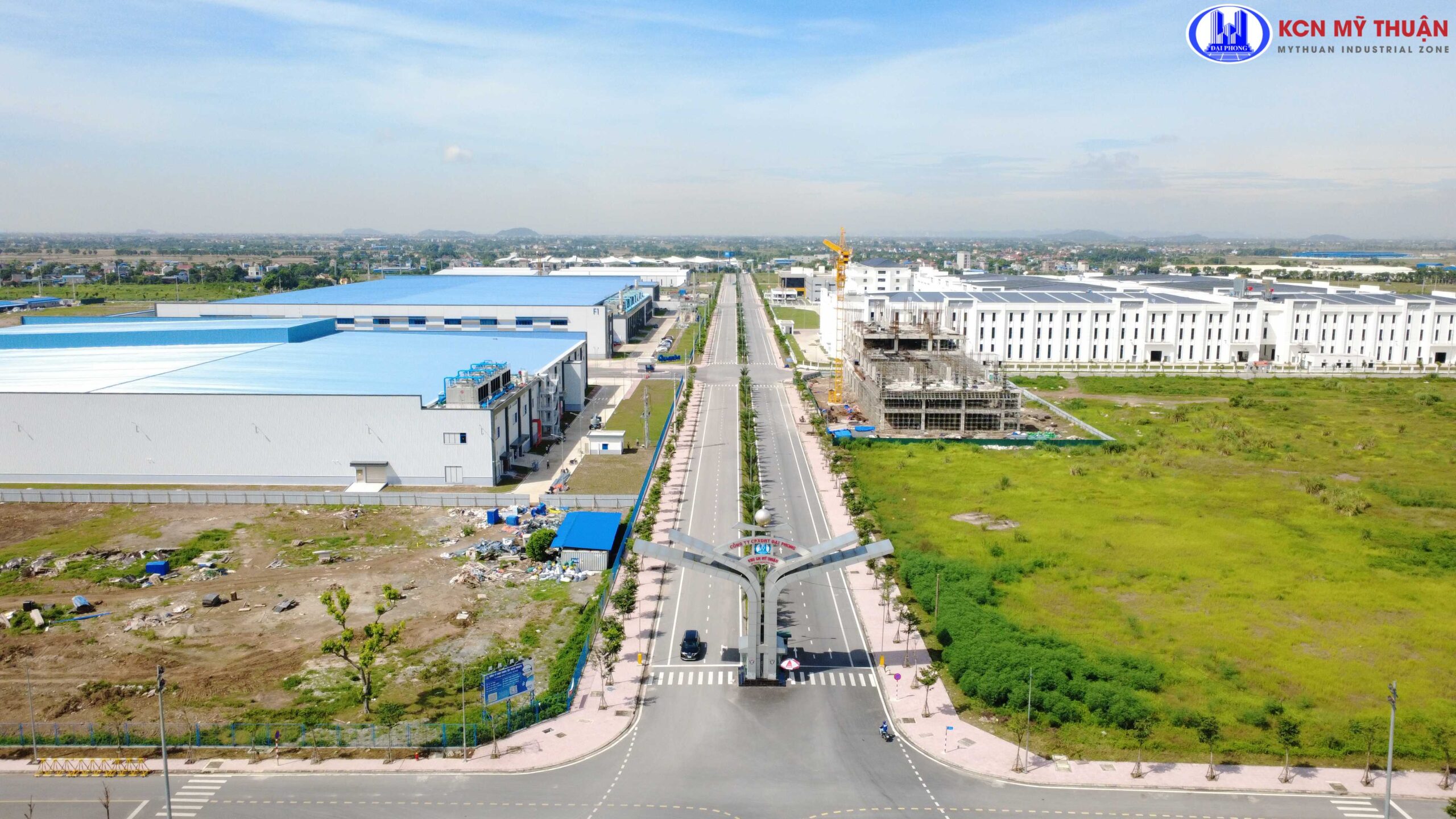 Toàn cảnh hạ tầng hiện đại tại Khu công nghiệp Mỹ Thuận – Nam Định, sẵn sàng giao đất nhanh cho nhà đầu tư sản xuất nhẹ.