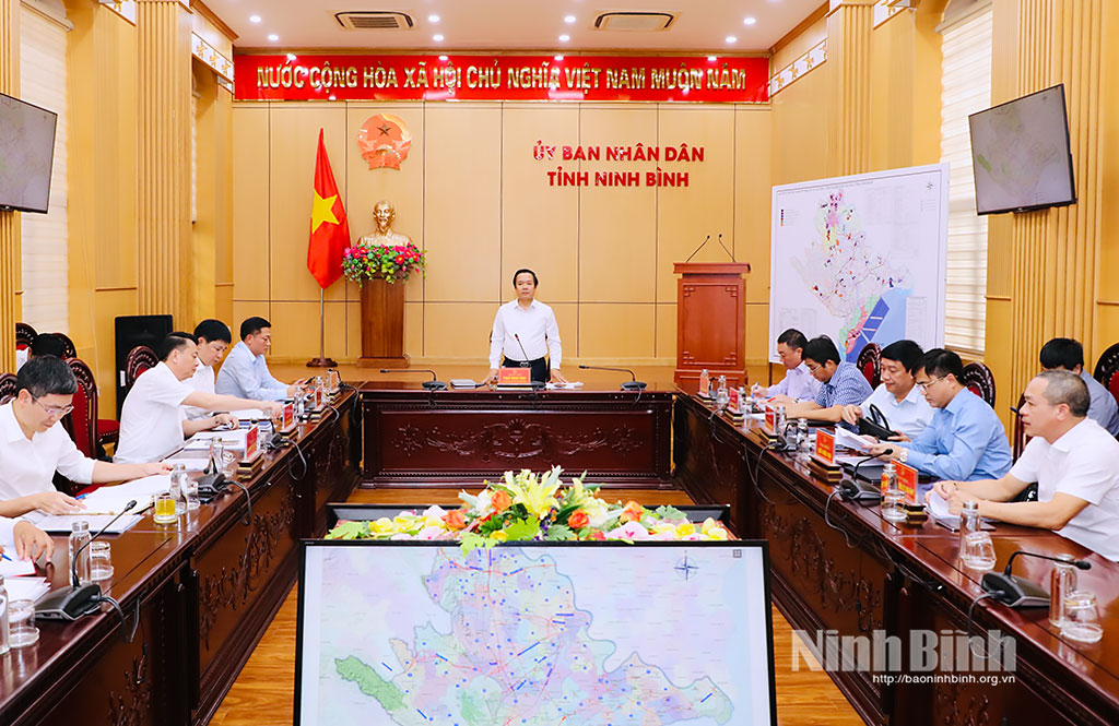 tinhhinhthuhutdautukhucumcongnghieptaininhbinh